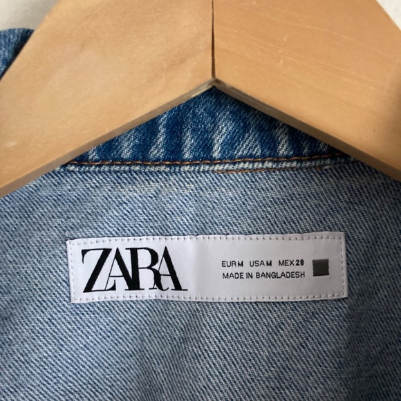 Zara women’s cropped denim vest - Picture 2 of 6